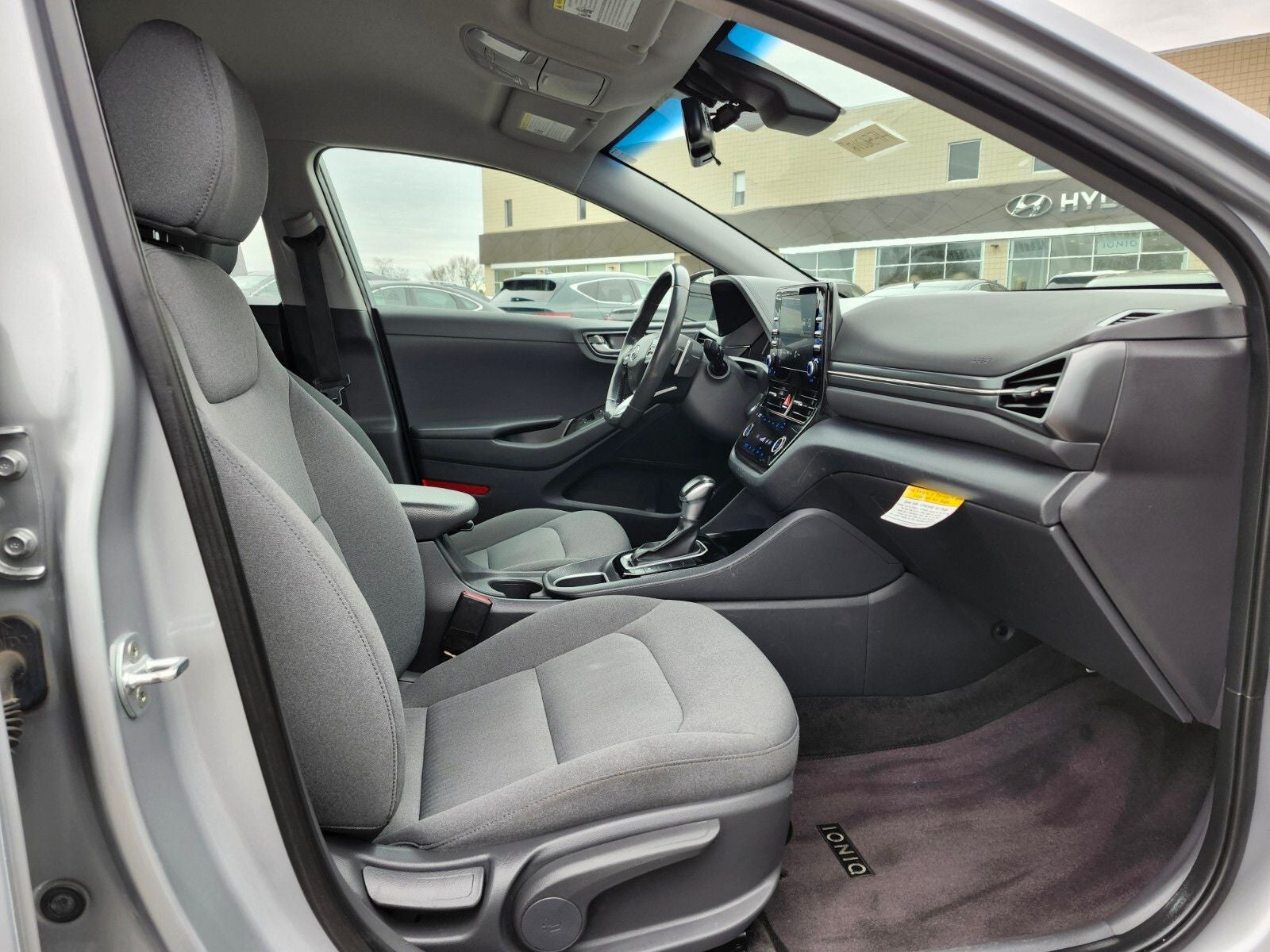 2021 Hyundai IONIQ PLUG-IN HYBRID SE