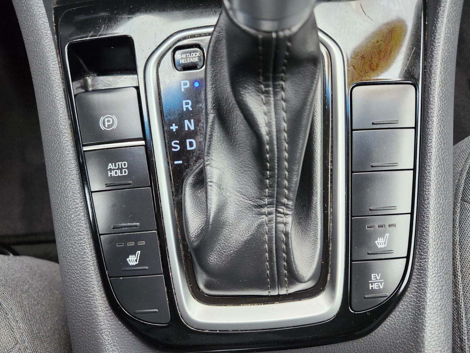 2021 Hyundai IONIQ PLUG-IN HYBRID SE