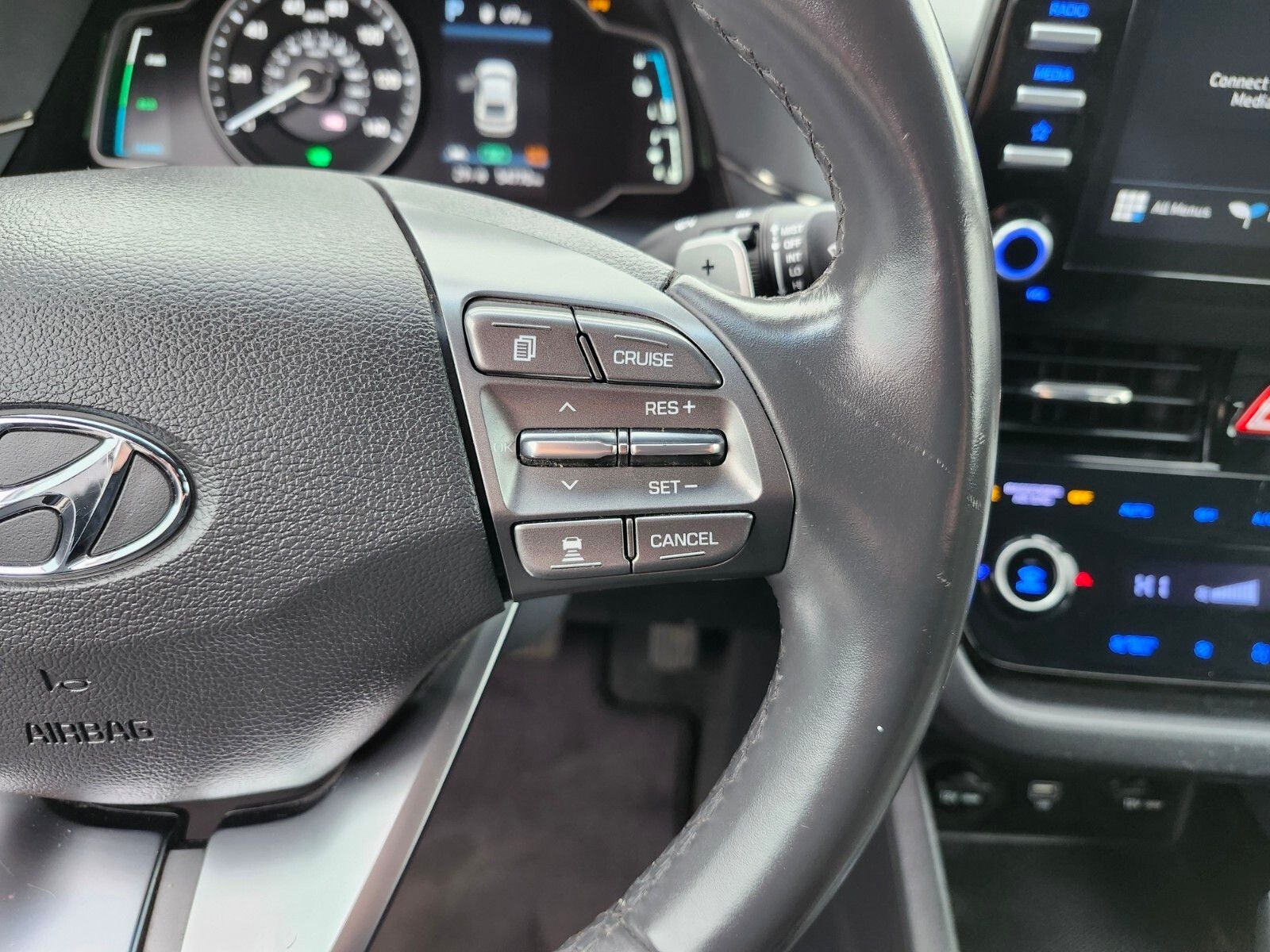 2021 Hyundai IONIQ PLUG-IN HYBRID SE