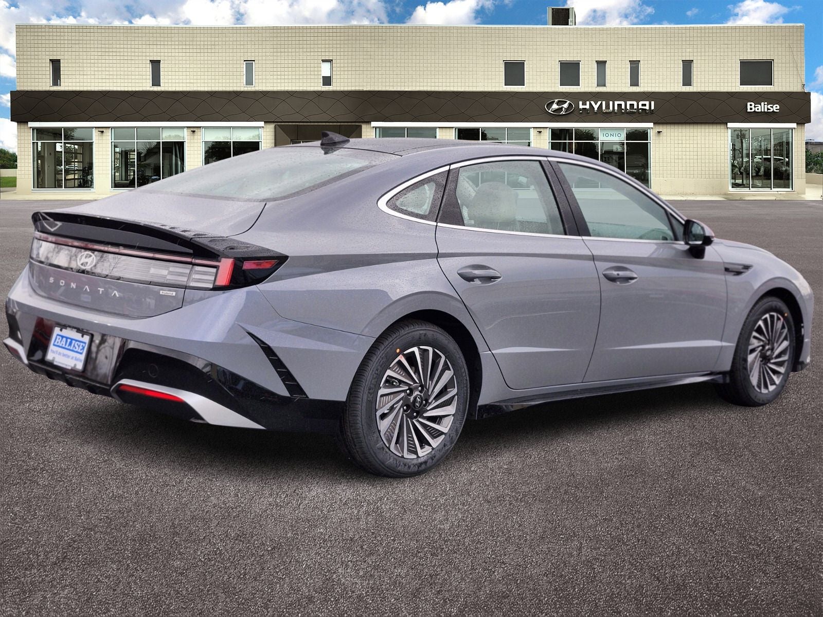 2026 Hyundai SONATA HYBRID SEL