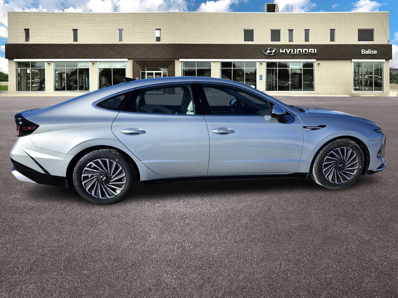 2026 Hyundai SONATA HYBRID SEL