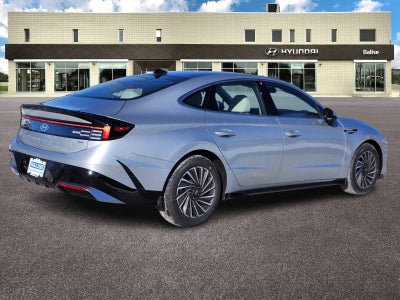 2026 Hyundai SONATA HYBRID SEL
