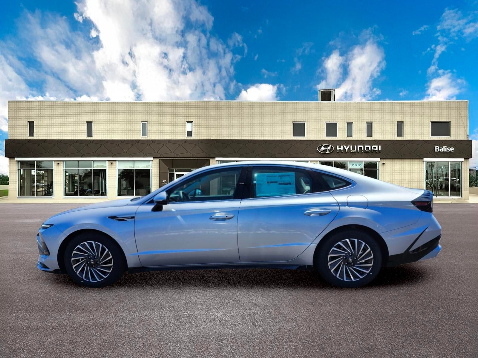 2026 Hyundai SONATA HYBRID SEL