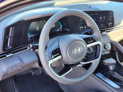 2025 Hyundai ELANTRA SE