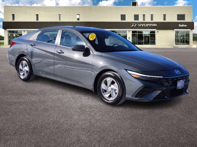 2025 Hyundai ELANTRA SE