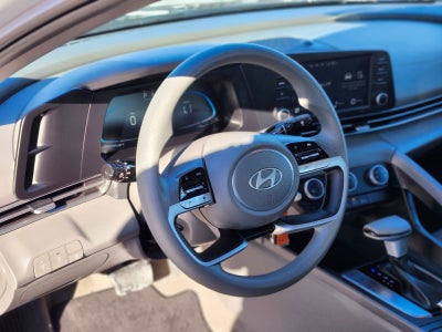 2025 Hyundai ELANTRA SE