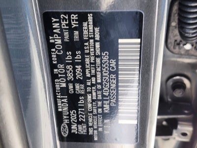 2025 Hyundai ELANTRA SE