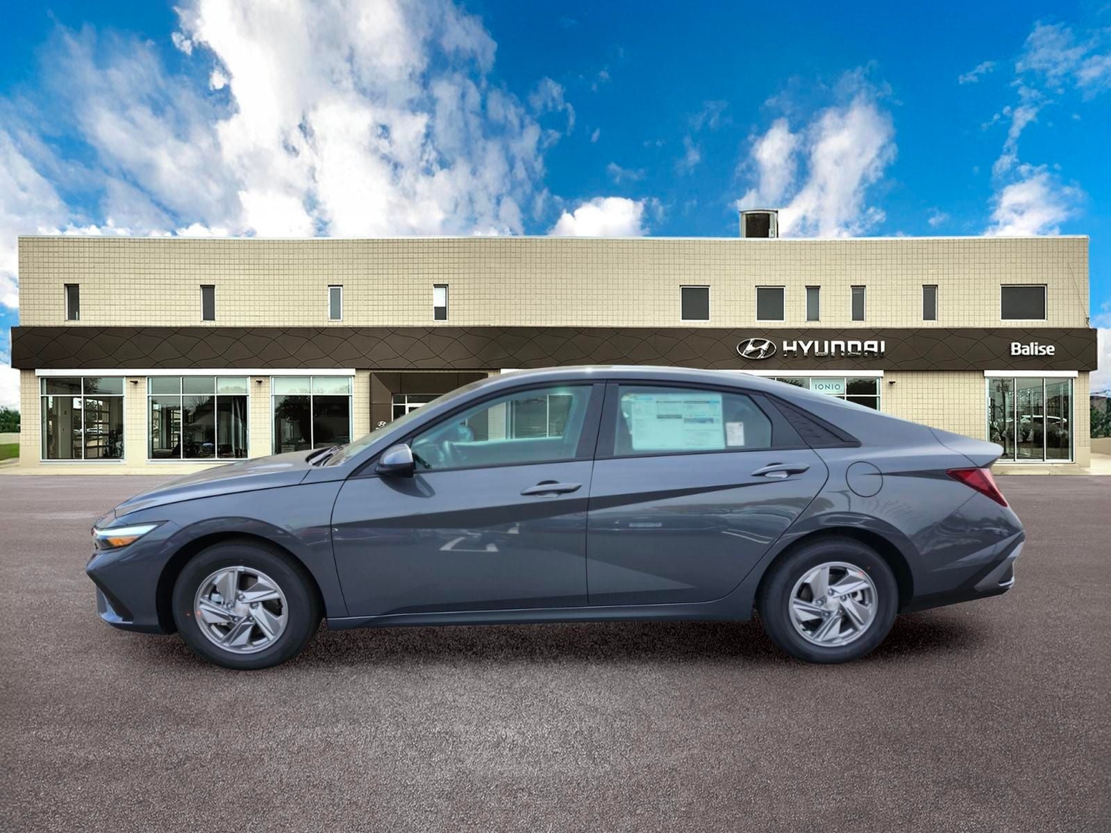 2026 Hyundai ELANTRA SE