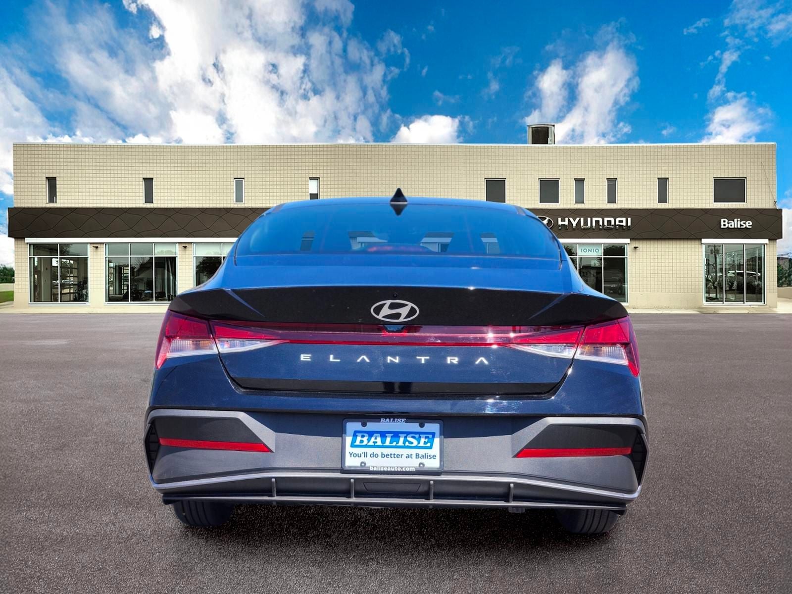 2026 Hyundai ELANTRA SE