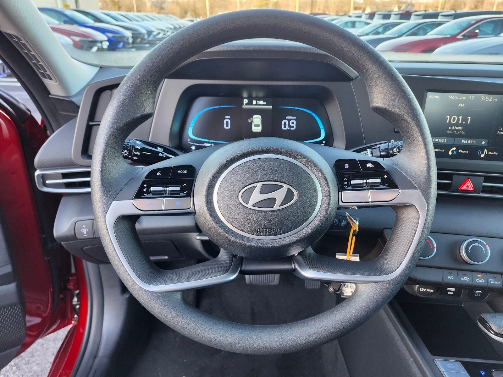 2026 Hyundai ELANTRA SE