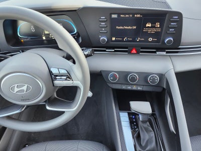 2026 Hyundai ELANTRA SE