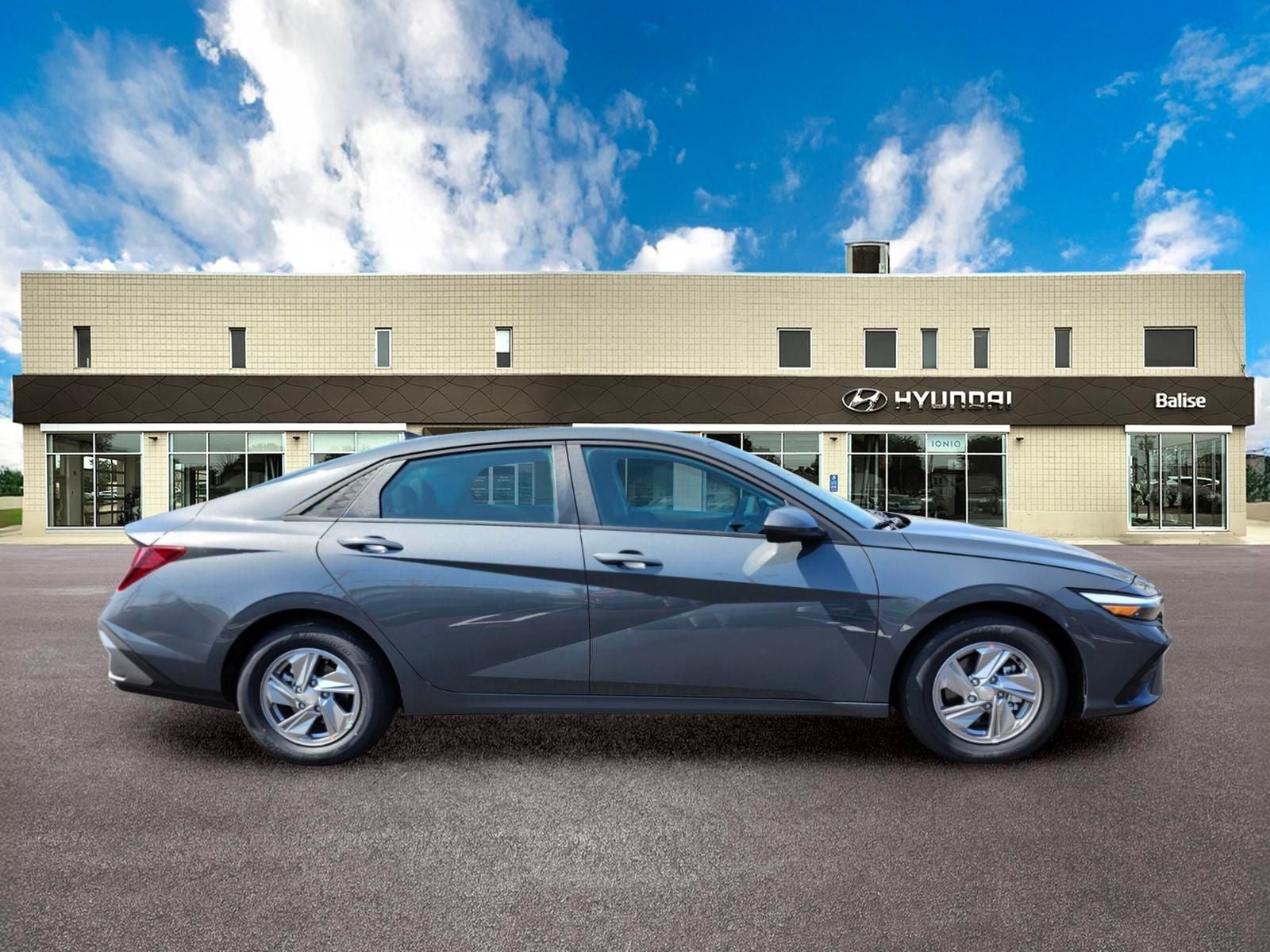 2026 Hyundai ELANTRA SE