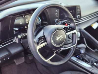 2025 Hyundai ELANTRA SE