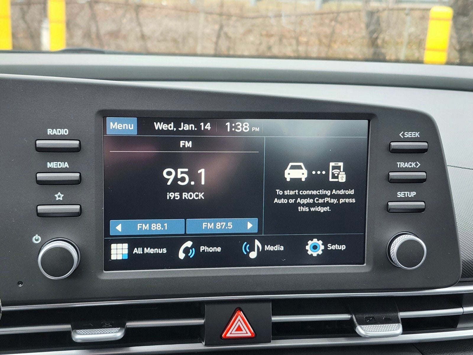 2026 Hyundai ELANTRA SE