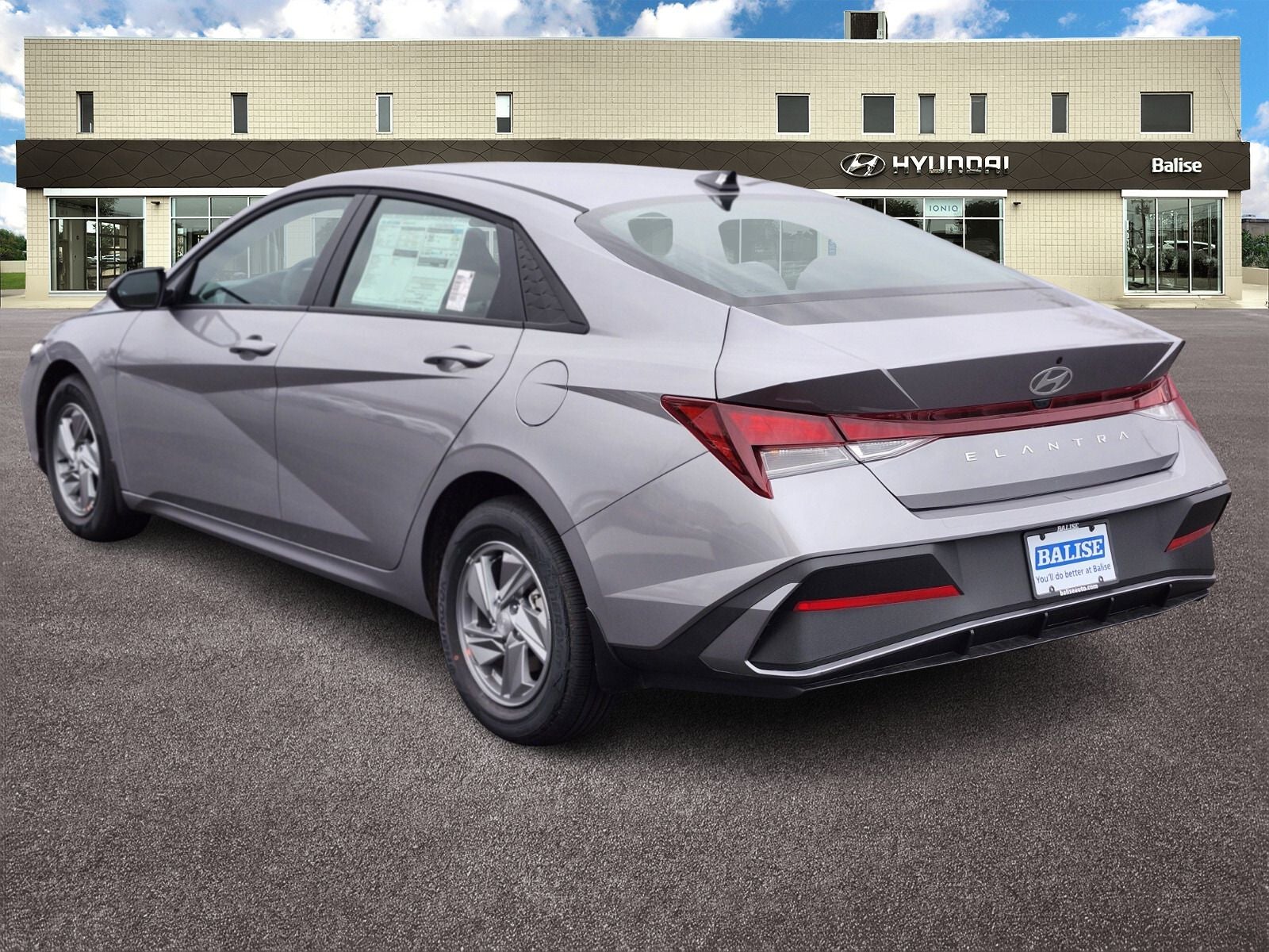 2026 Hyundai ELANTRA SE