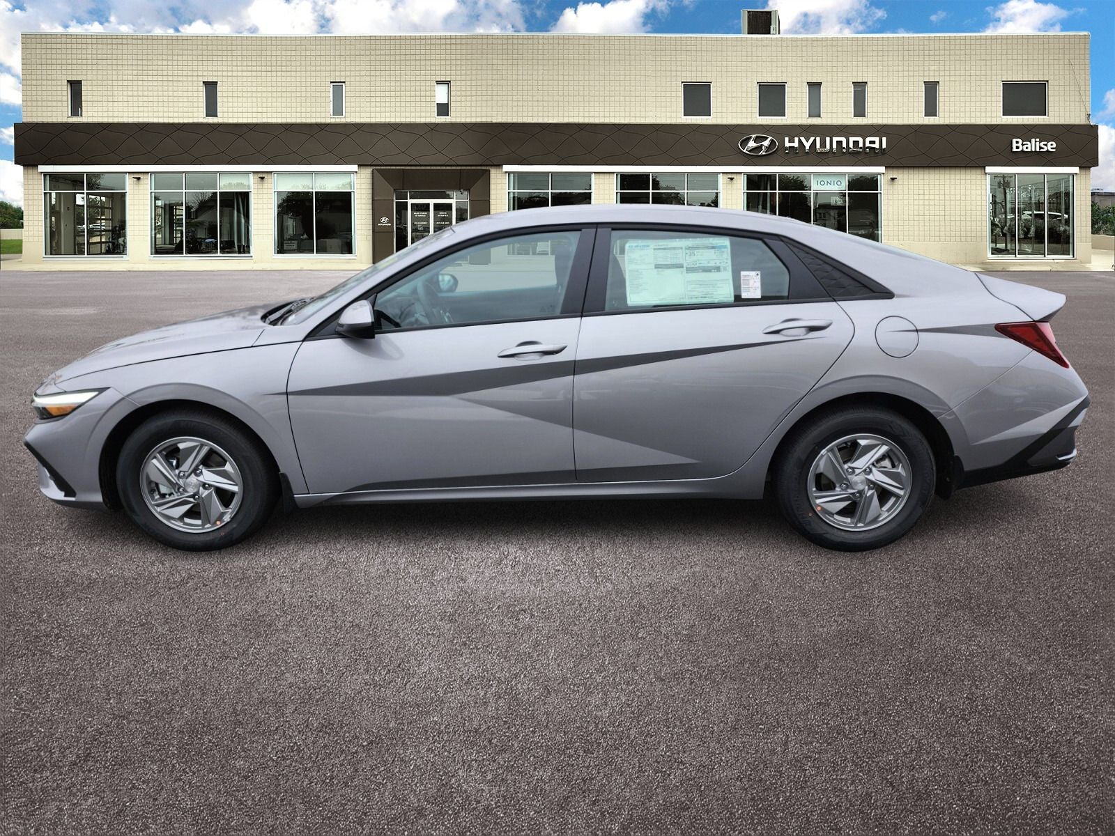 2026 Hyundai ELANTRA SE