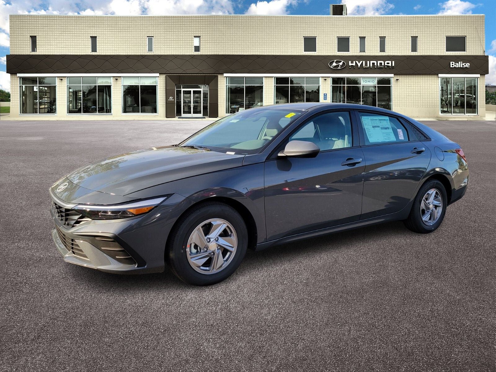 2025 Hyundai ELANTRA SE