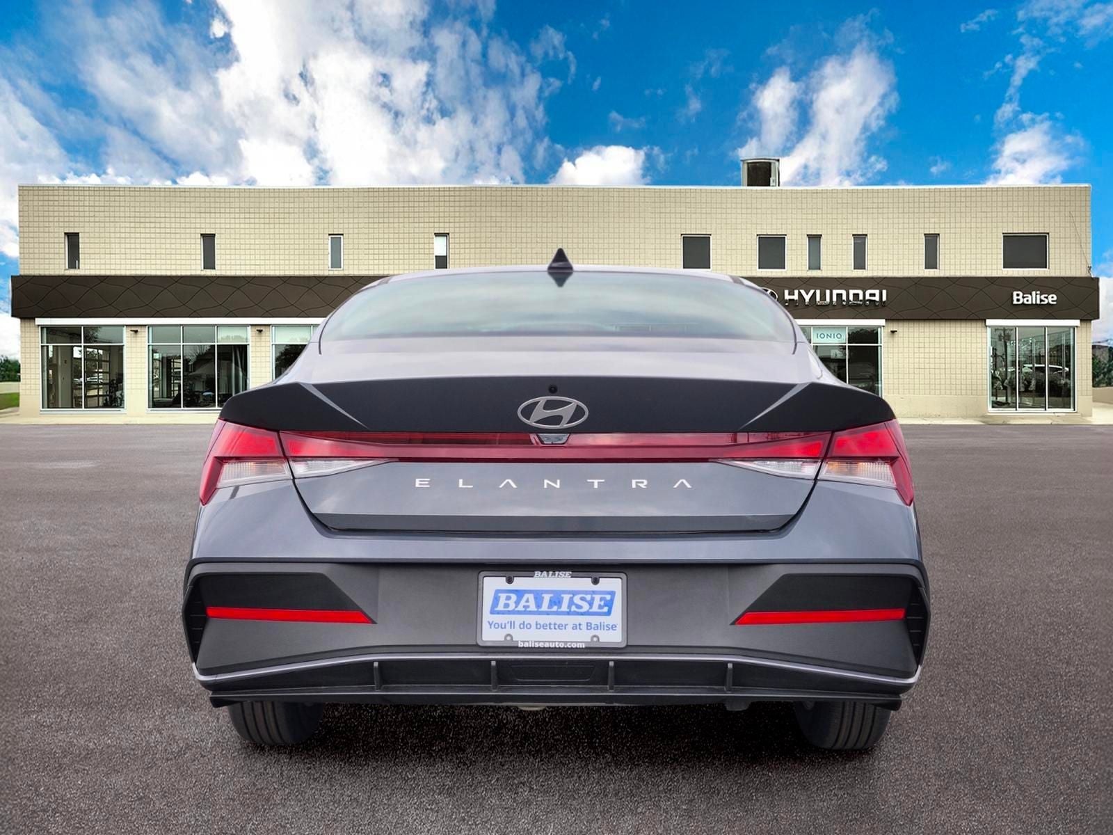 2026 Hyundai ELANTRA SE