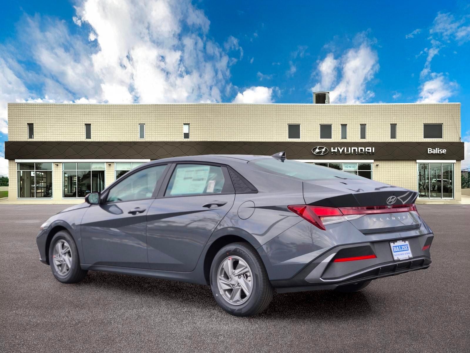 2026 Hyundai ELANTRA SE
