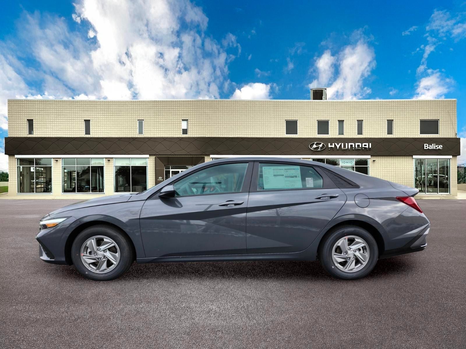 2026 Hyundai ELANTRA SE