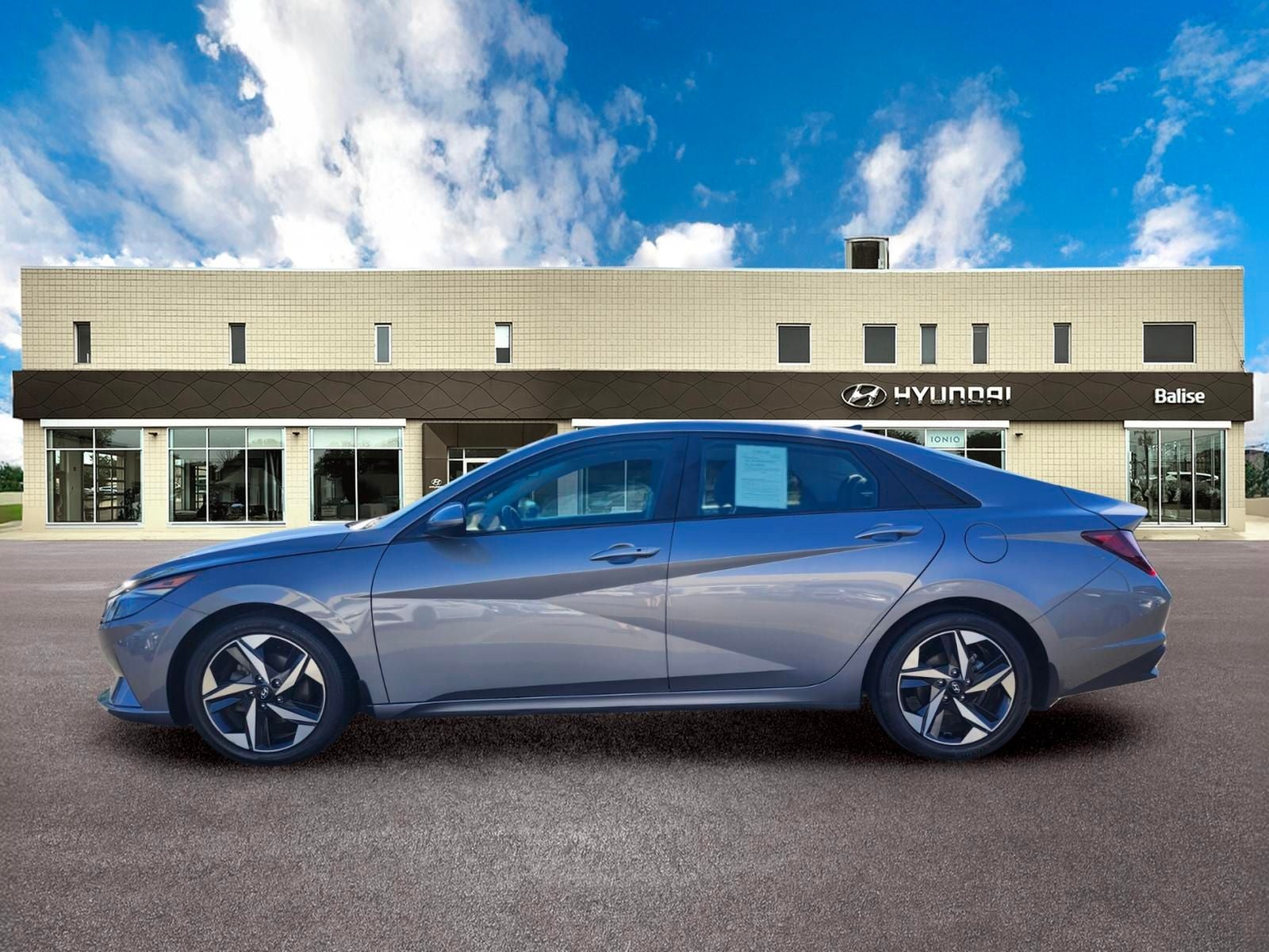2023 Hyundai ELANTRA SEL