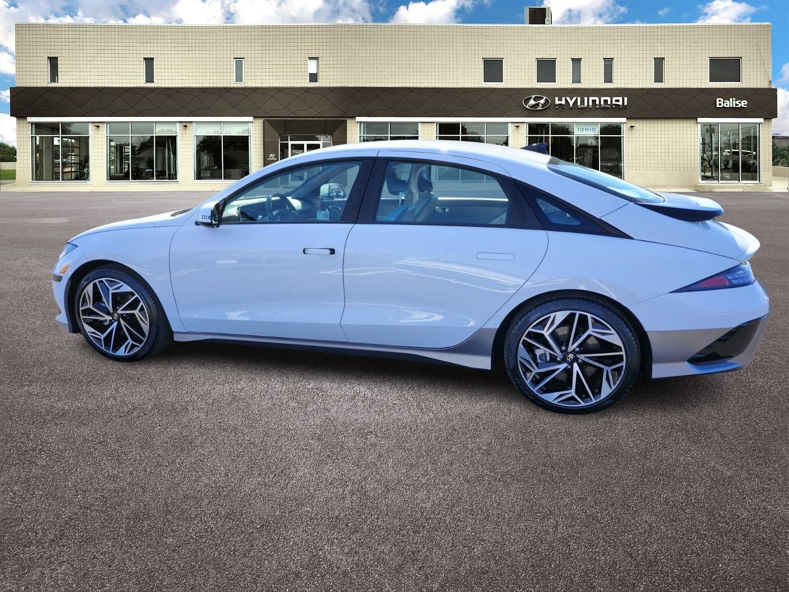 2024 Hyundai IONIQ 6 SEL