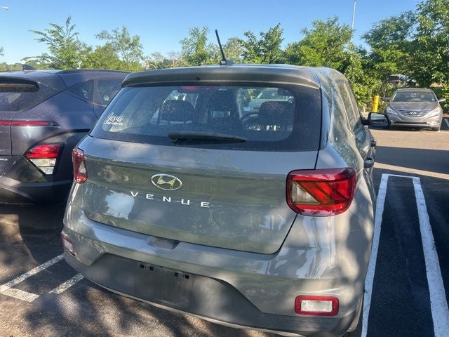 2023 Hyundai VENUE SE