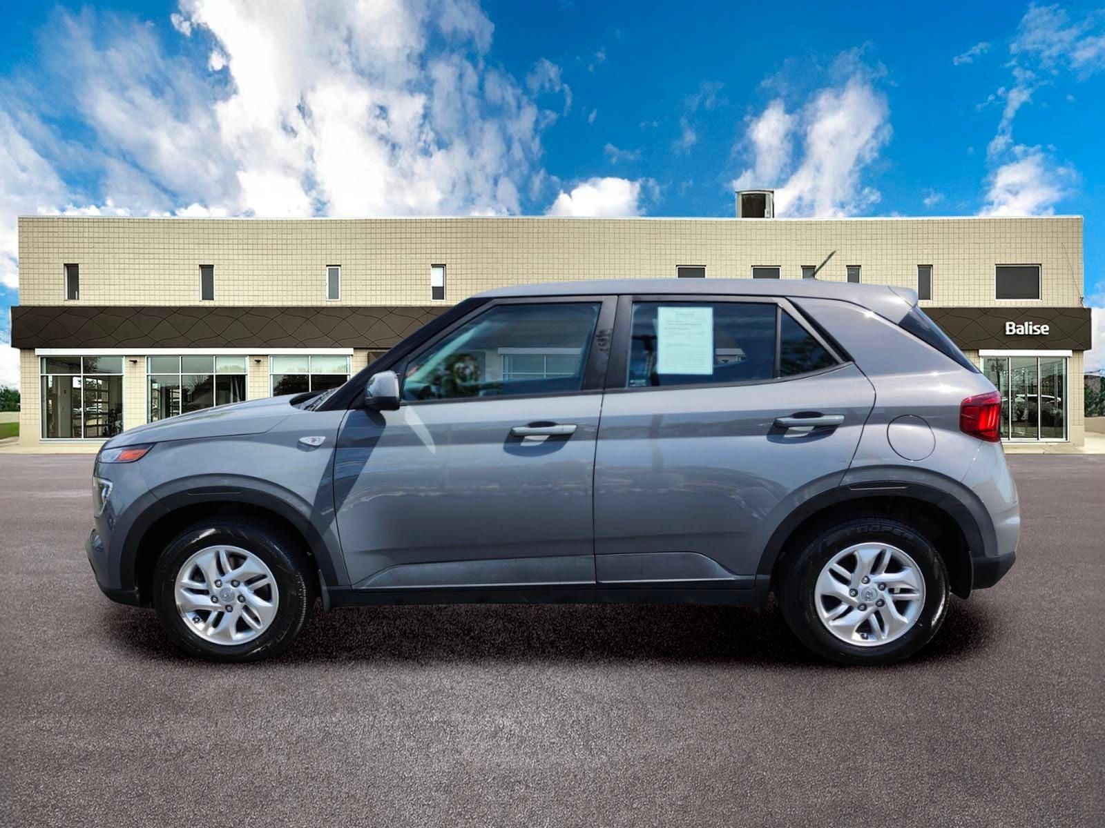 2023 Hyundai VENUE SE