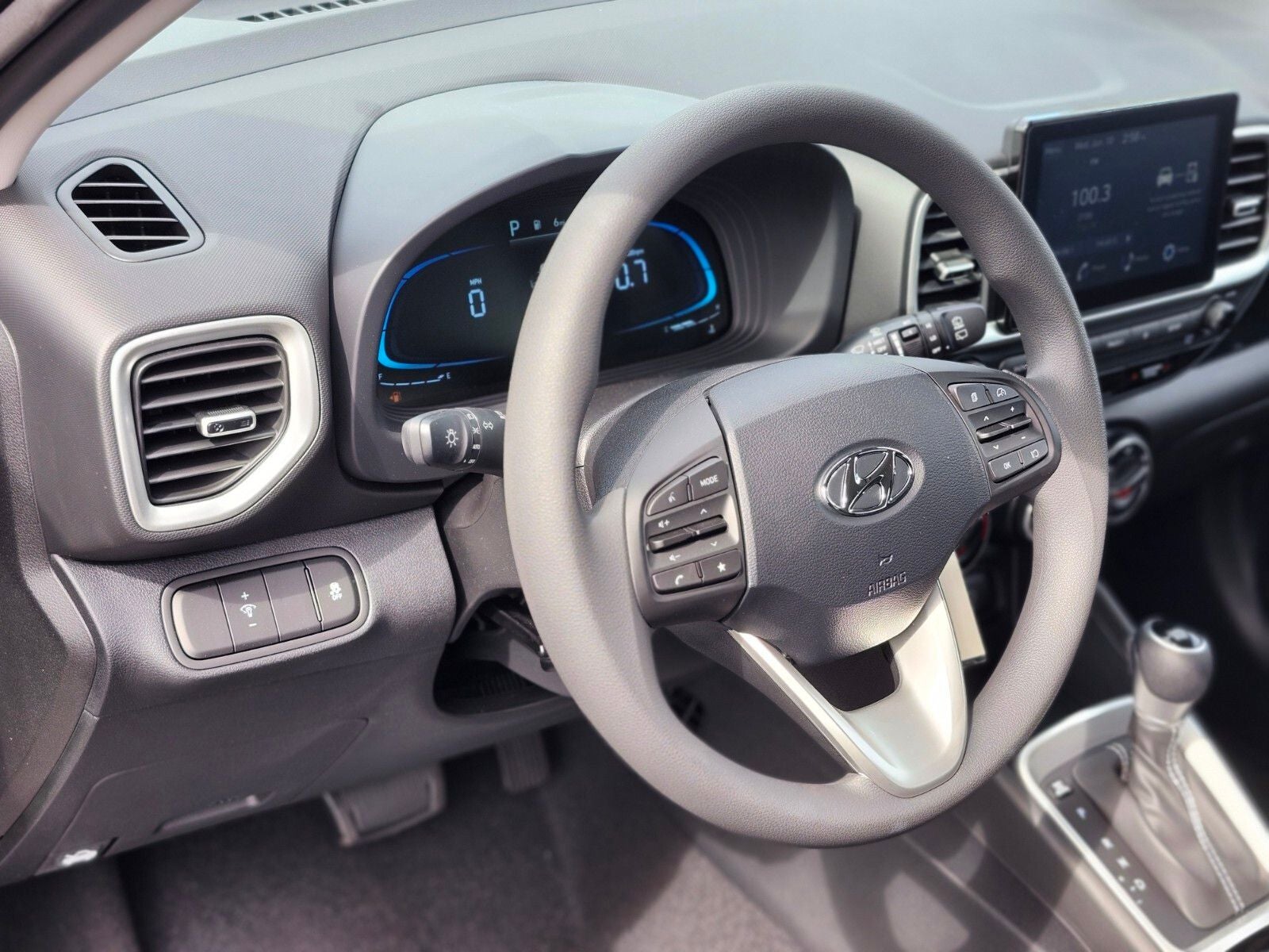 2026 Hyundai VENUE SE