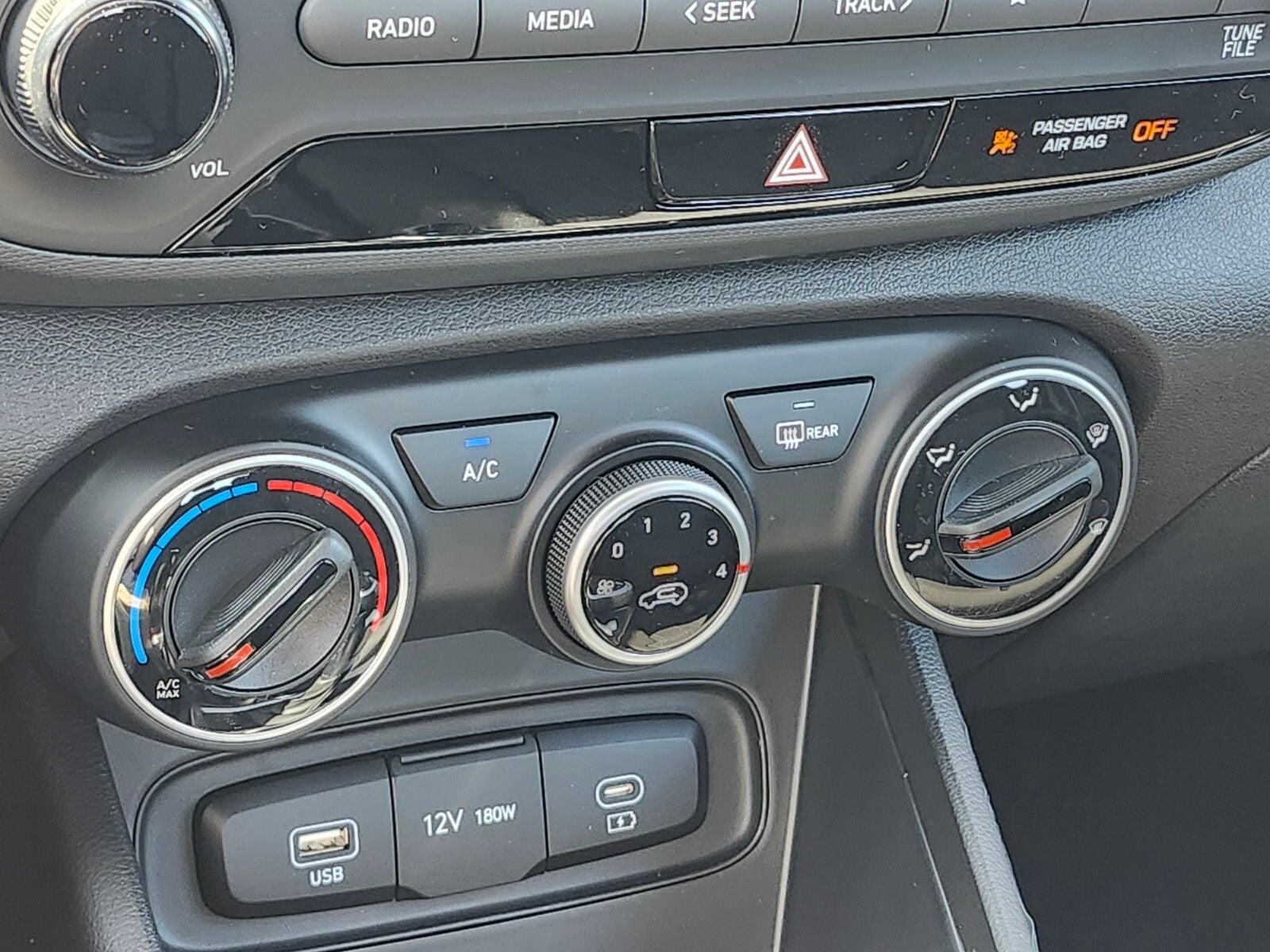 2026 Hyundai VENUE SE