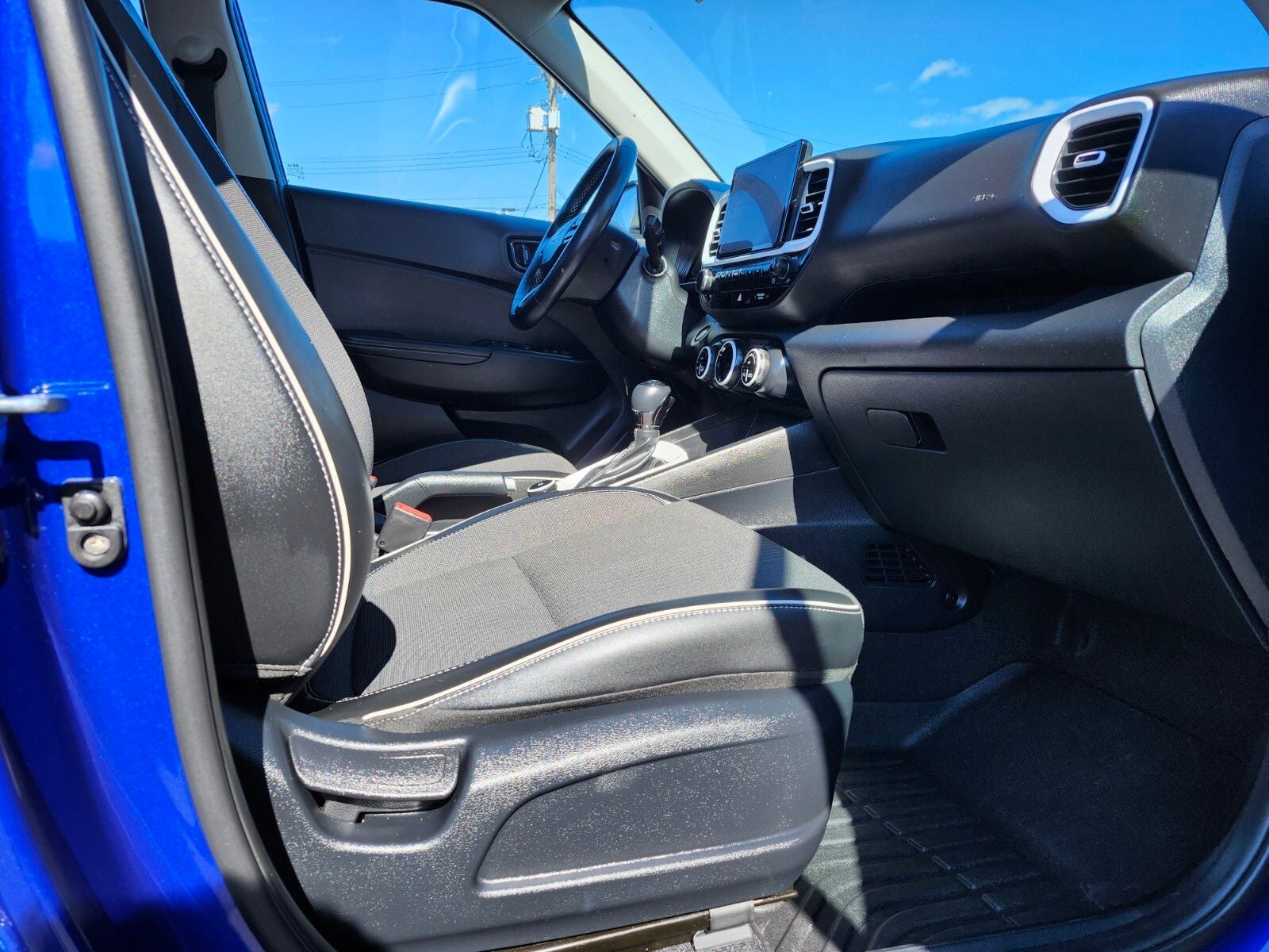 2023 Hyundai VENUE Limited