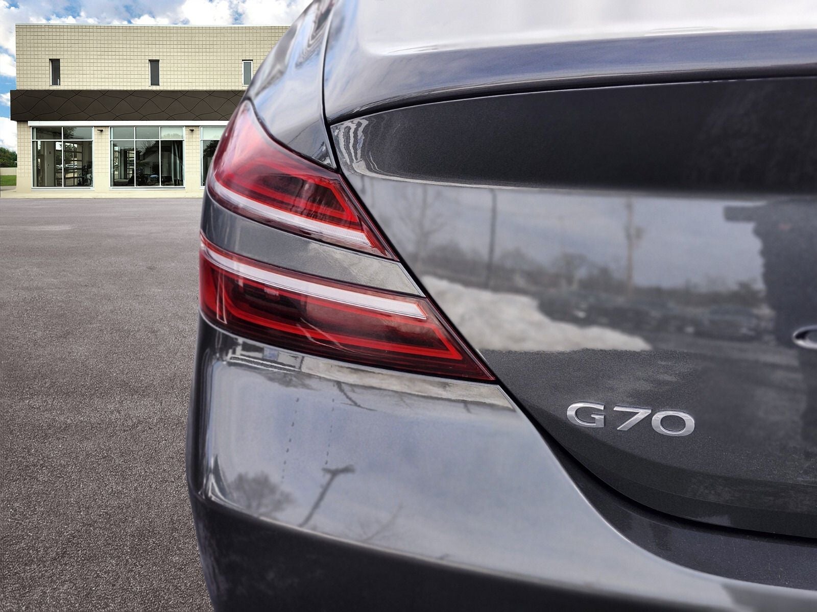 2025 Genesis G70 2.5T