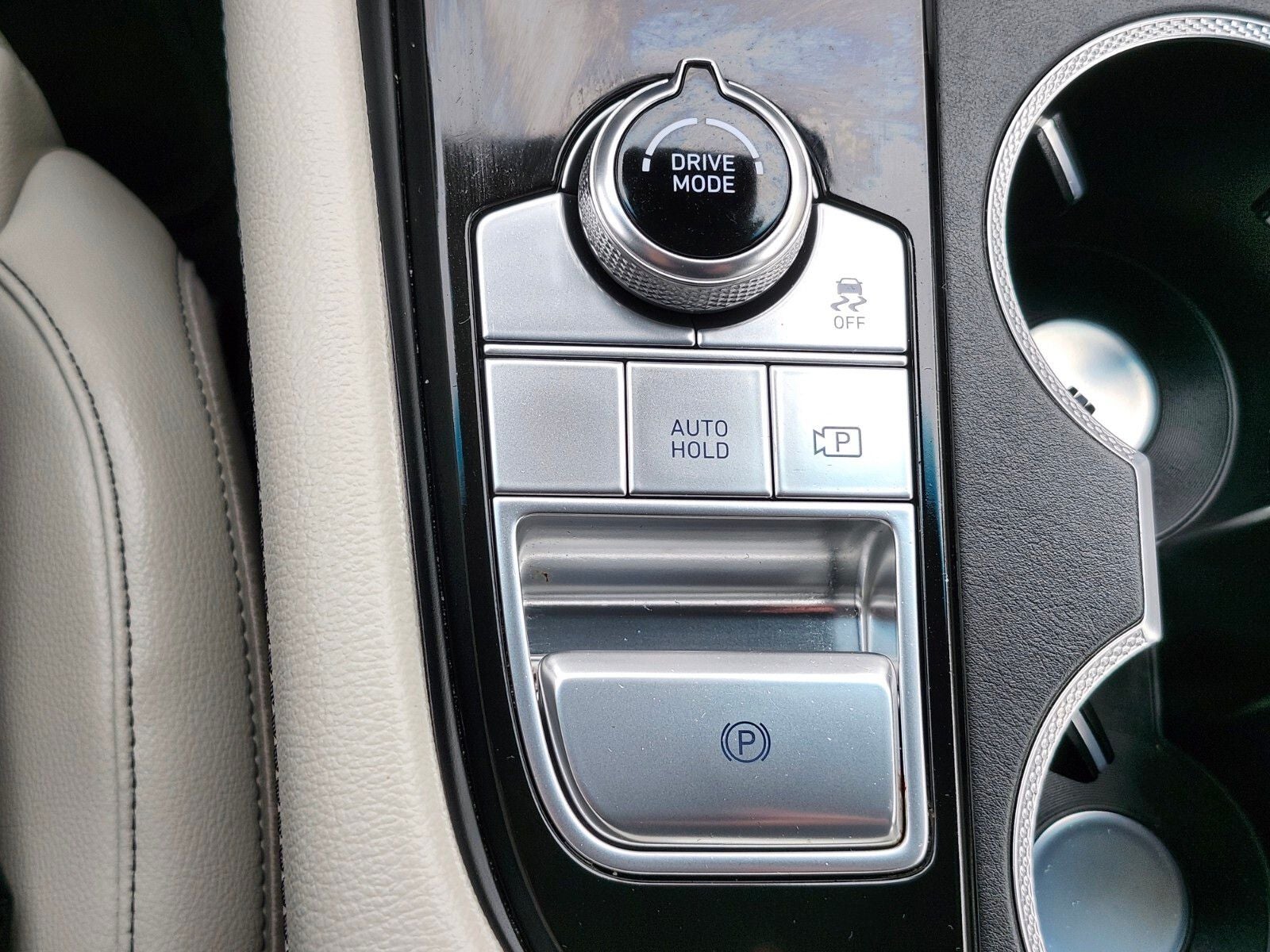 2025 Genesis G70 2.5T AWD