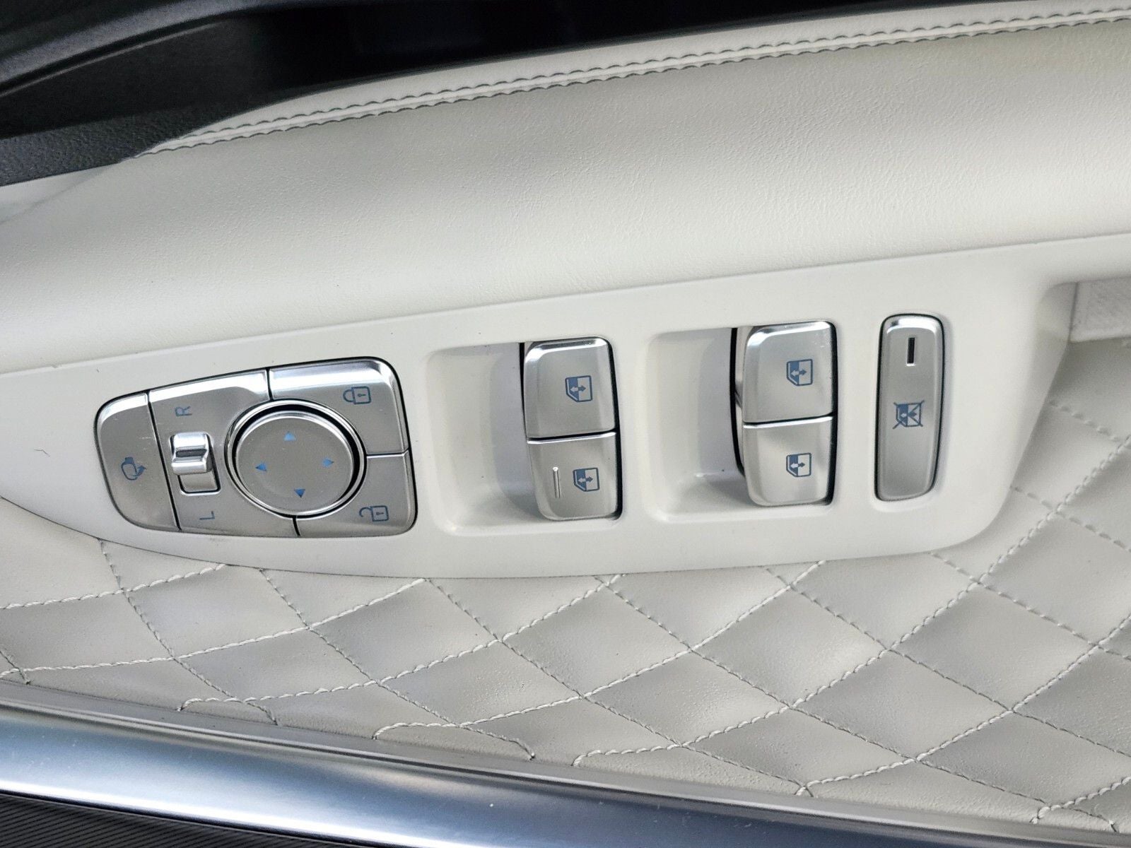 2025 Genesis G70 3.3T Sport Advanced