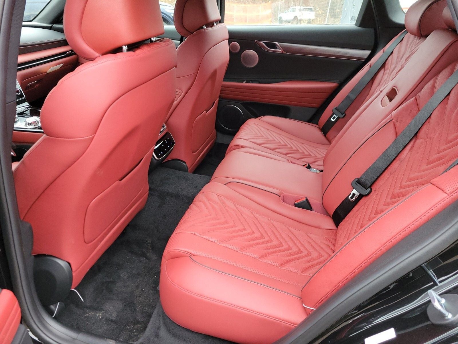 2025 Genesis G80 2.5T Prestige