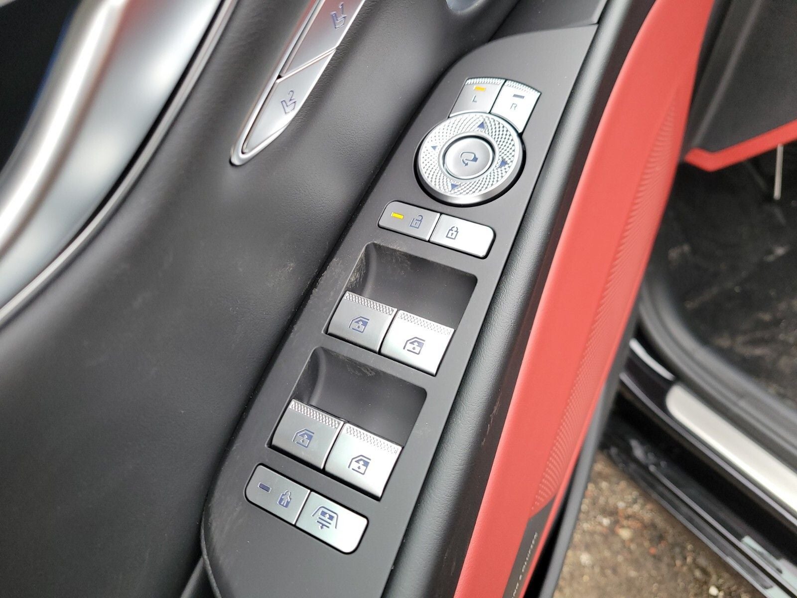 2025 Genesis G80 2.5T Prestige