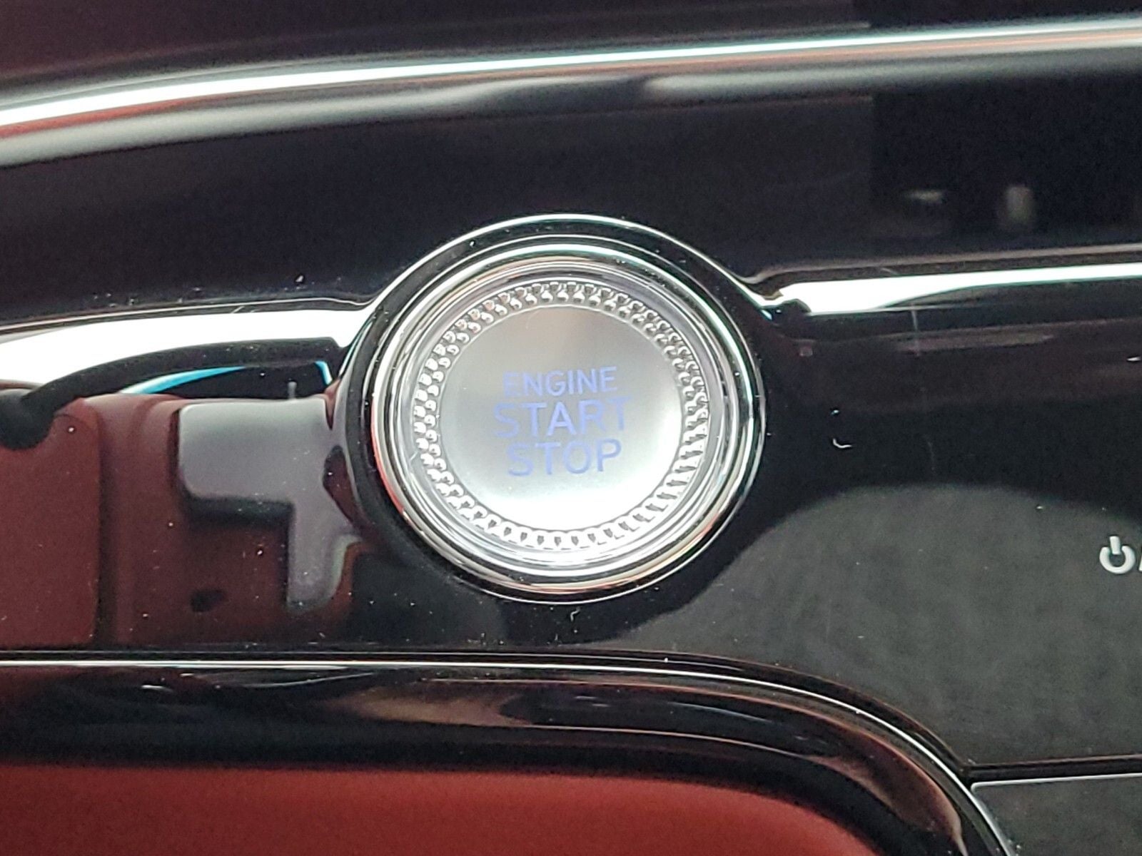 2025 Genesis G80 2.5T Prestige