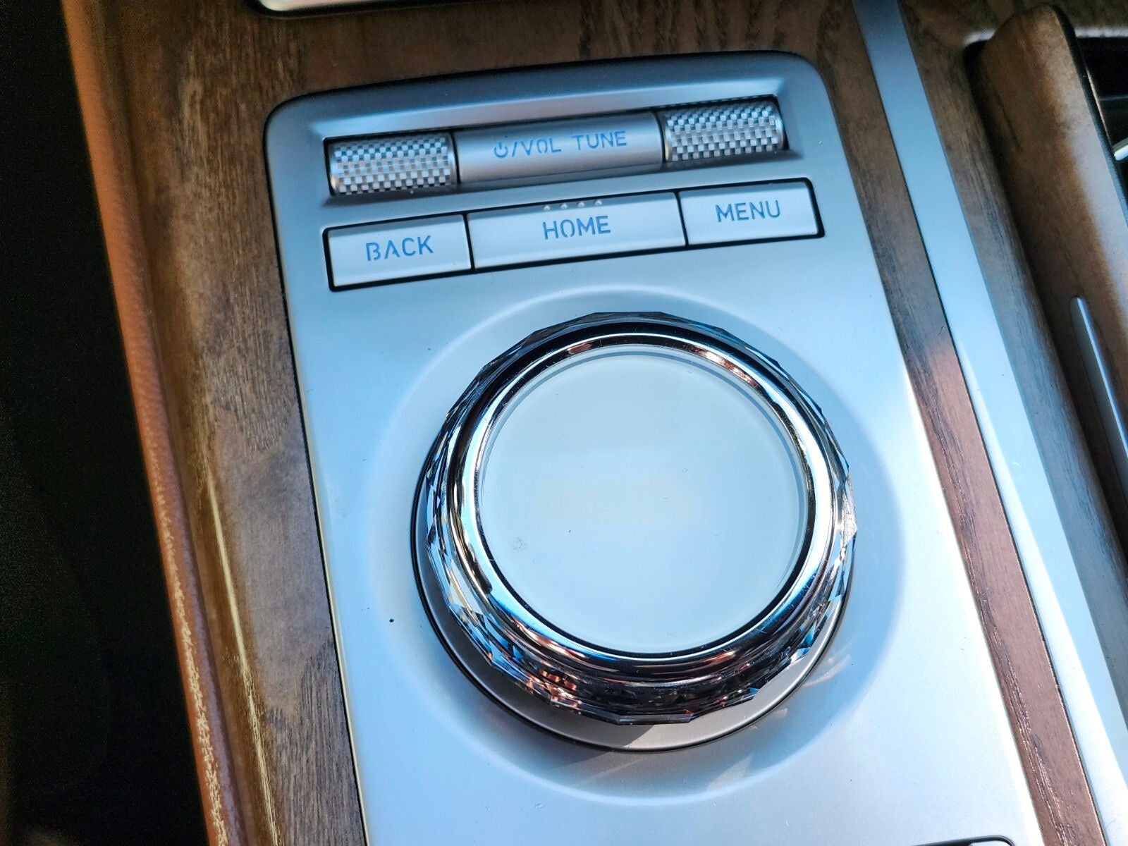 2024 Genesis Electrified G80 Advanced