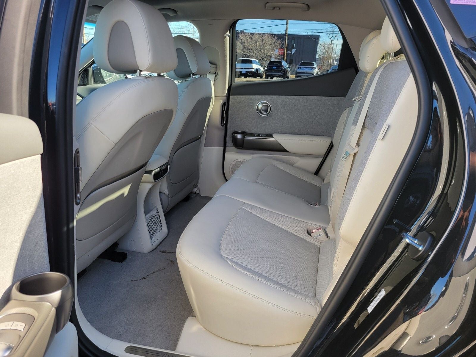 2025 Genesis GV60 Standard