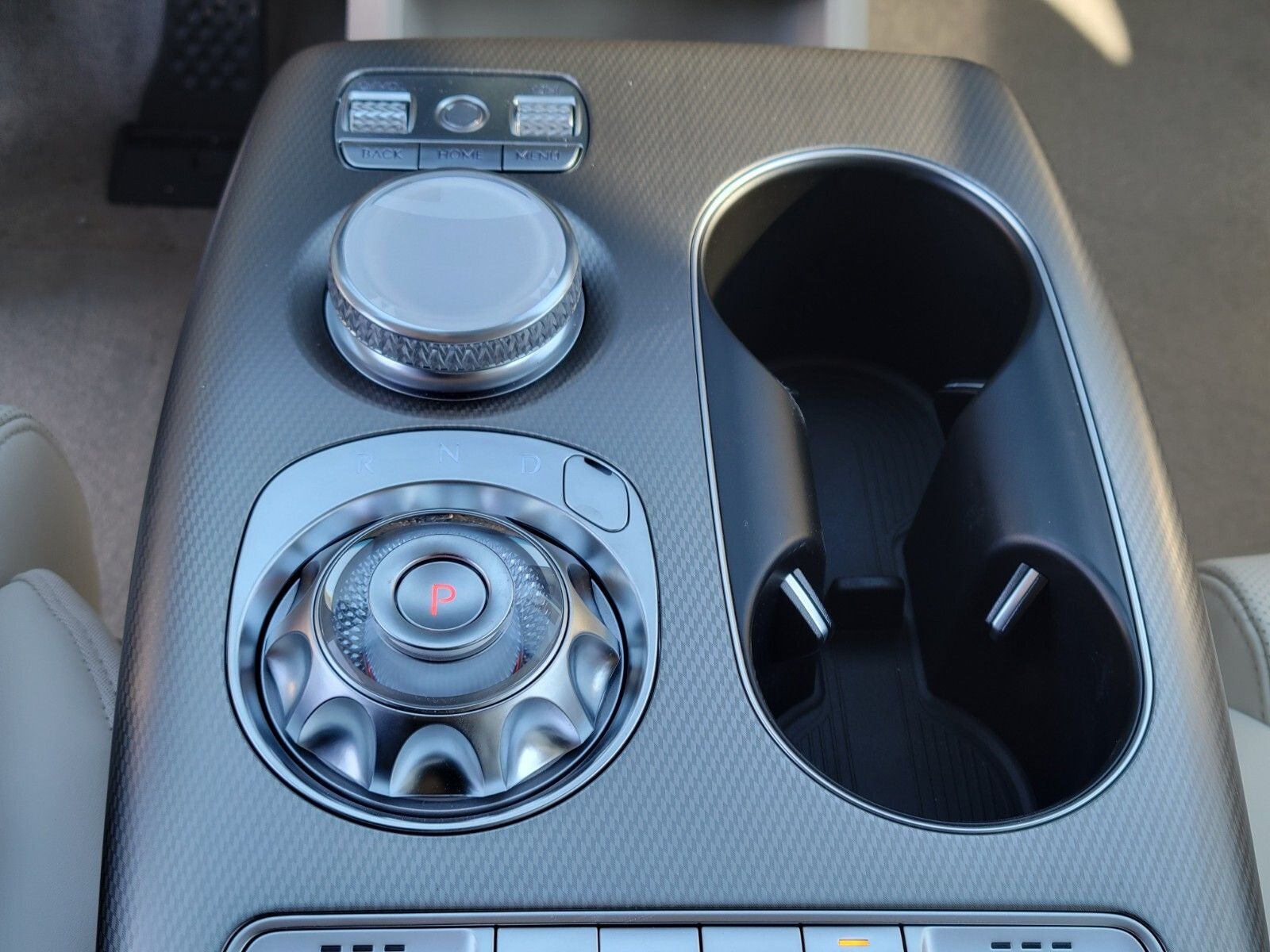 2025 Genesis GV60 Standard