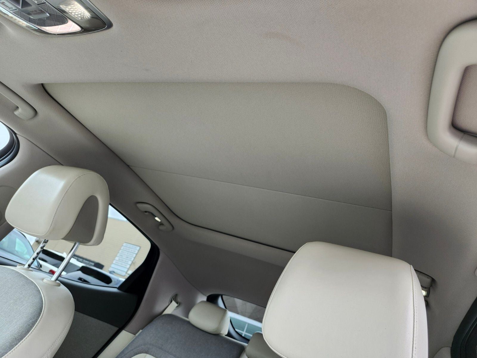 2025 Genesis GV60 Standard