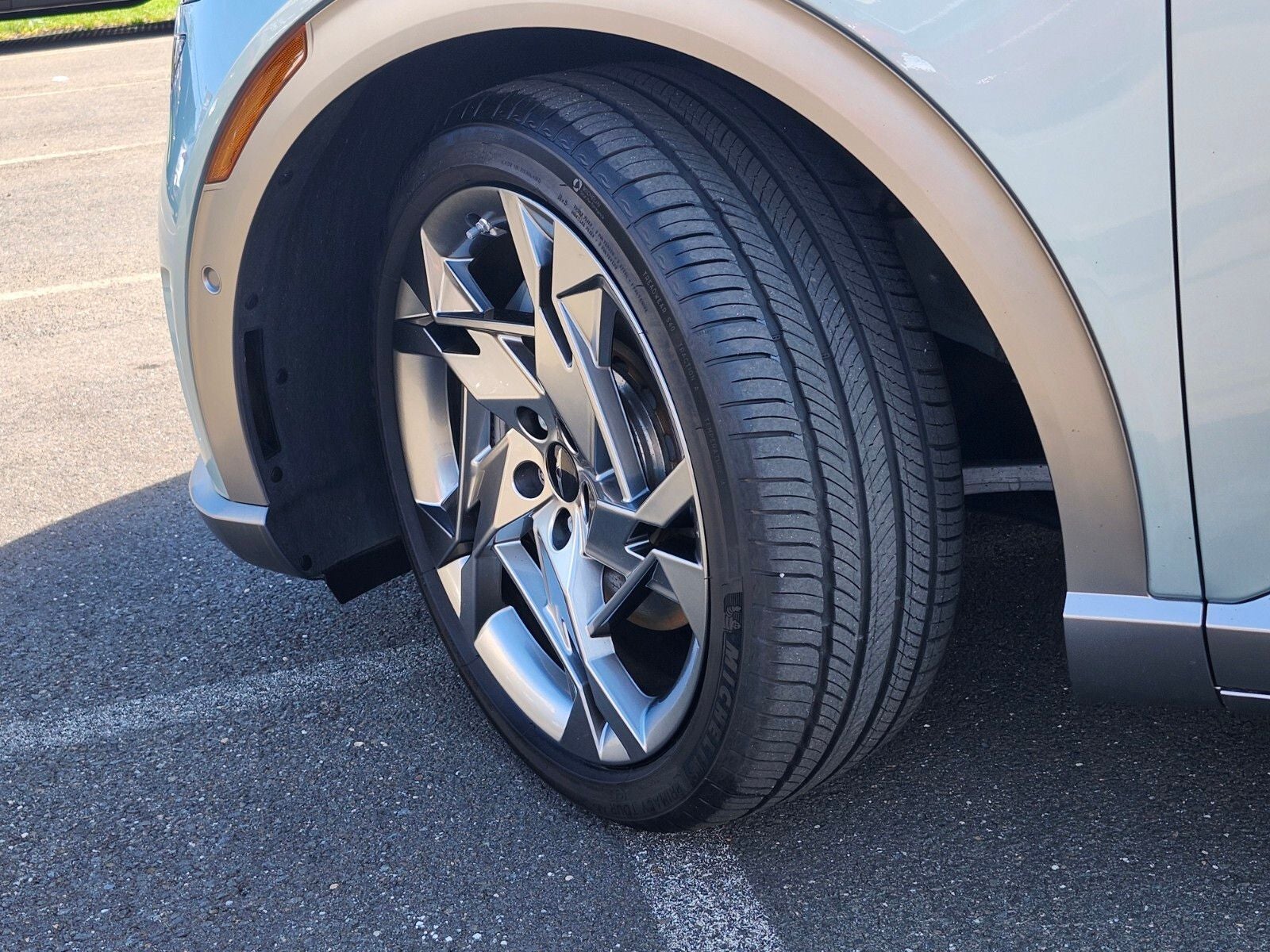 2023 Genesis GV60 Performance