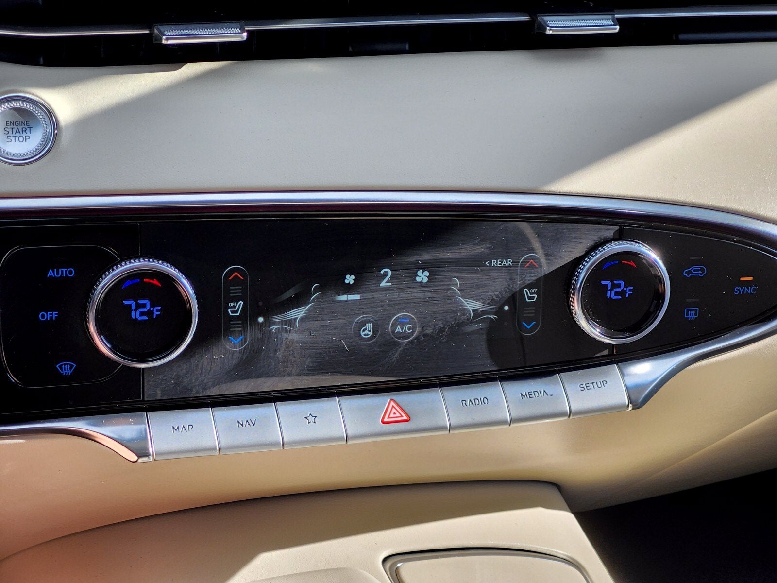 2023 Genesis GV70 2.5T
