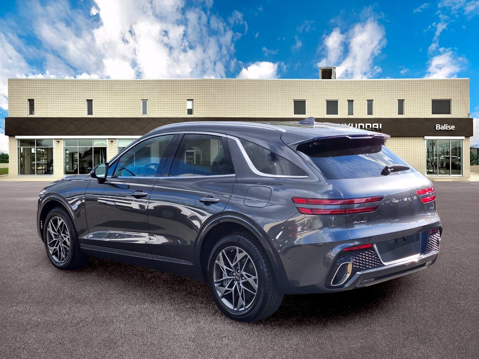 2023 Genesis GV70 2.5T