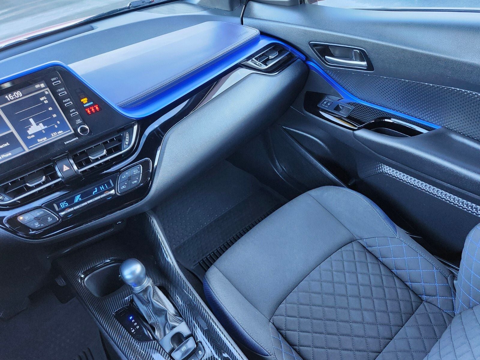 2021 Toyota C-HR XLE