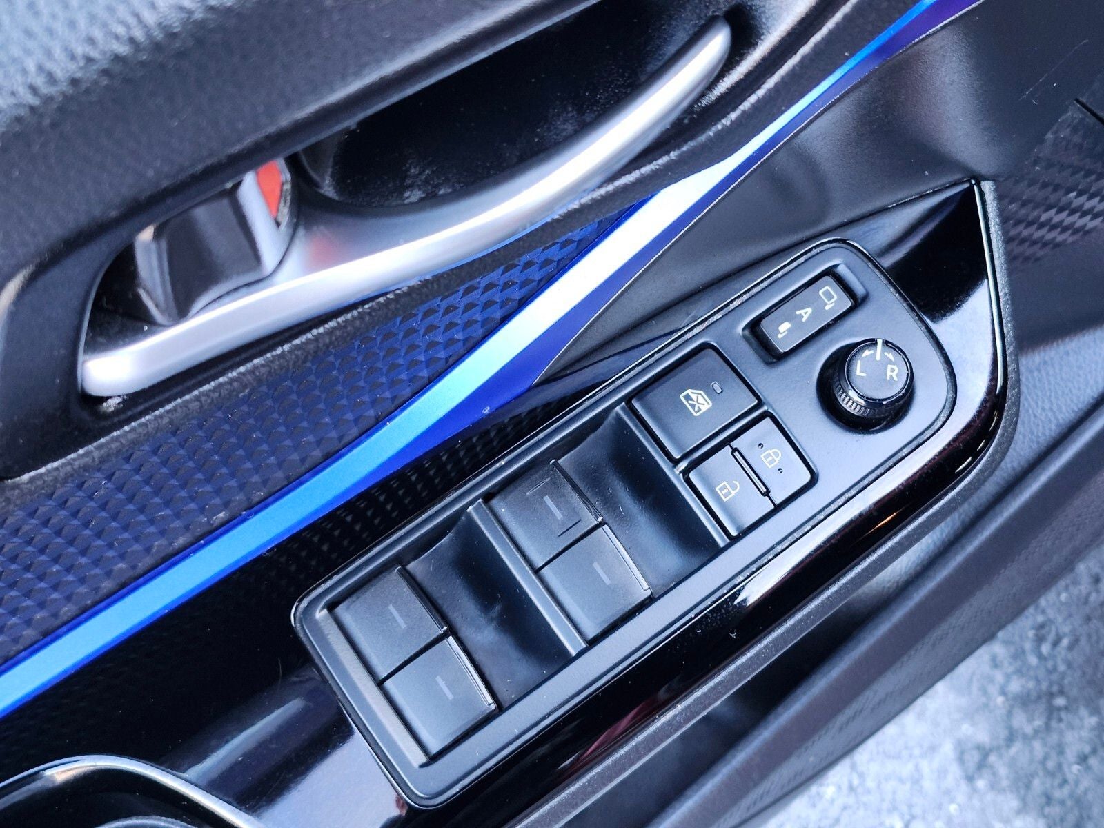 2021 Toyota C-HR XLE