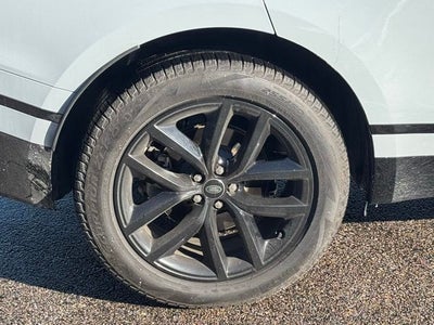 2025 Land Rover Range Rover Velar Dynamic SE