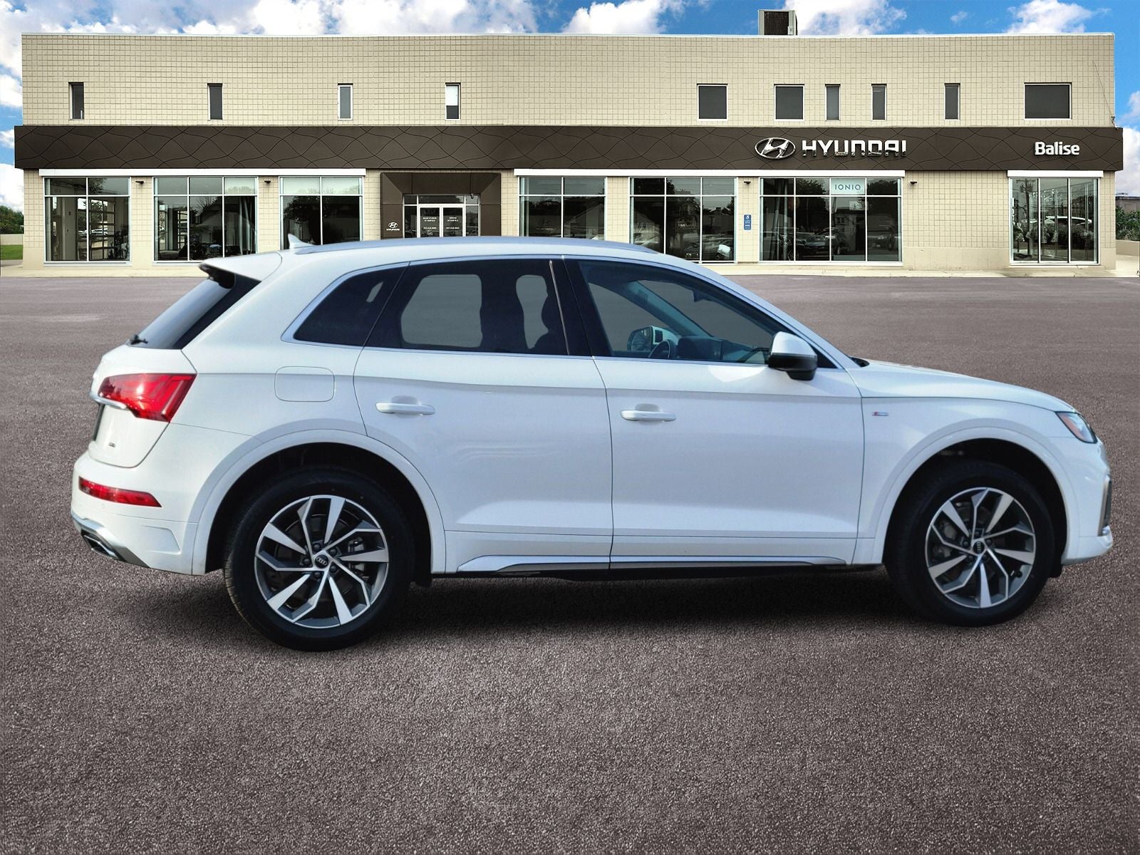 2023 Audi Q5 45 S line Premium Plus quattro