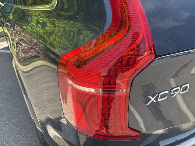 2025 Volvo XC90 Plug-In Hybrid T8 Plus 6 Passenger