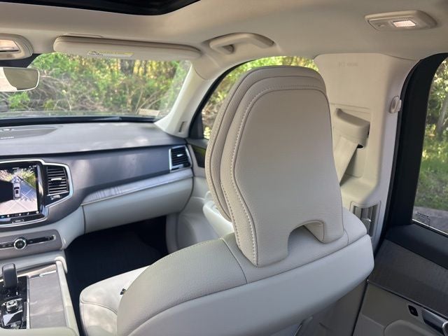 2025 Volvo XC90 Plug-In Hybrid T8 Plus 6 Passenger